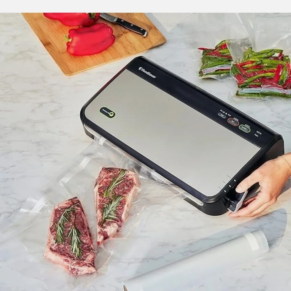 Share FoodSaver Vacuum Sealing System with Handheld Sealer Attachment